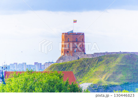 リトアニア、ヴィリニュスのゲディミナス塔 リトアニア、ヴィリニュスのゲディミナス塔 130446823