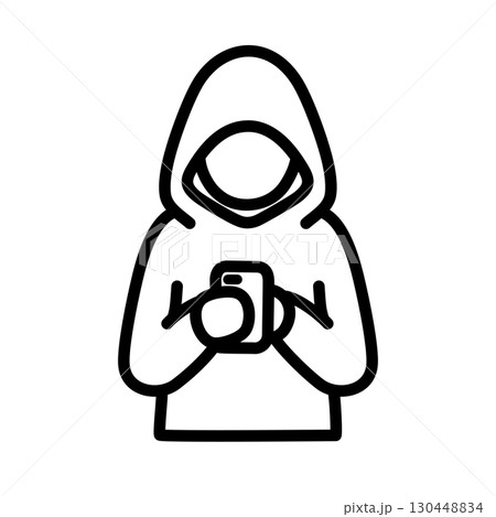 フードを被ってスマホを操作する人のアイコン 130448834
