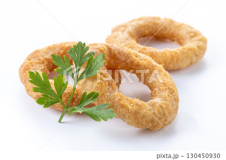 Crispy fried squid rings 130450930