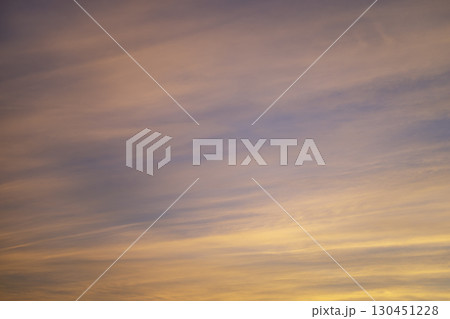 秋の夕焼け 夕焼け空 夕暮れ 空 9月 イメージ 130451228