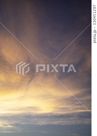 秋の夕焼け 夕焼け空 夕暮れ 空 9月 イメージ 130451297
