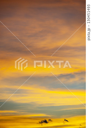 秋の夕焼け 夕焼け空 夕暮れ 空 9月 イメージ 130451493