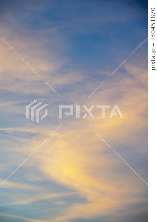 秋の夕焼け 夕暮れ 空 秋 9月 秋の夕焼け 夕暮れ 空 秋 9月 130451870
