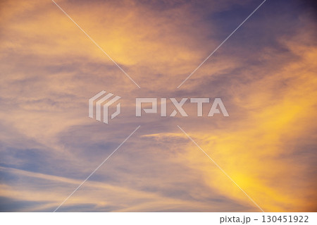 秋の夕焼け 夕暮れ 空 秋 9月 秋の夕焼け 夕暮れ 空 秋 9月 130451922