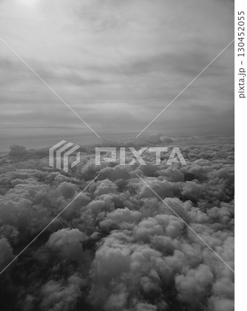 飛行機から見た風景 130452055