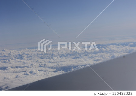 飛行機から見た風景 130452322