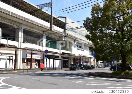 大津市 湖西線大津京駅の駅前風景 大津市 湖西線大津京駅の駅前風景 130452559