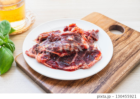 焼肉用味付け牛サガリ 130455921