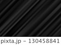 黒の斜めストライプ背景 高級感とエレガントな質感 130458841