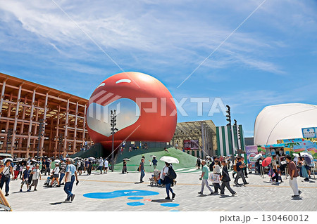 大阪開催 関西万博2025 西ゲート付近の光景 大阪開催 関西万博2025 西ゲート付近の光景 130460012