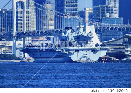 インド太平洋地域の平和維持へ… 東京港に接岸する英国海軍・空母『プリンス・オブ・ウェールズ』 インド太平洋地域の平和維持へ… 東京港に接岸する英国海軍・空母『プリンス・オブ・ウェールズ』 130462043