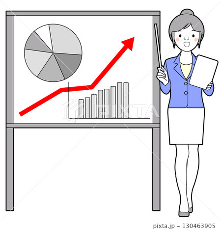 ホワイトボードの前で説明する女性 130463905