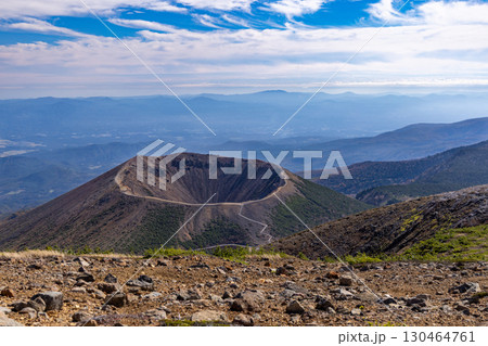 一切経山山頂からの風景 130464761