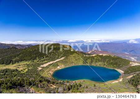 一切経山山頂からの風景 130464763