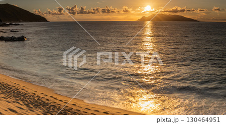 夕焼け 海亀産卵地永田いなか浜 屋久島(夏 夕焼け 海亀産卵地永田いなか浜 屋久島(夏 130464951