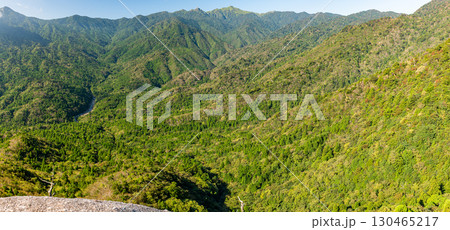 太鼓岩からのパノラマ 洋上アルプス屋久島(秋 太鼓岩からのパノラマ 洋上アルプス屋久島(秋 130465217