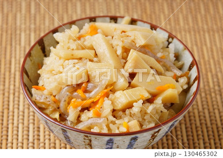 五目おこわ　筍ごはん 130465302