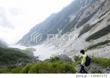 猿倉から白馬岳への大雪渓ルート 130467274