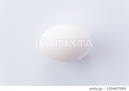 白い卵 130467999