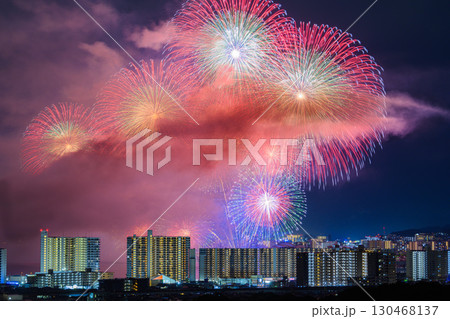 【滋賀県大津市】びわ湖大花火大会  煙 130468137