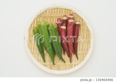 紅オクラとオクラ 130468466
