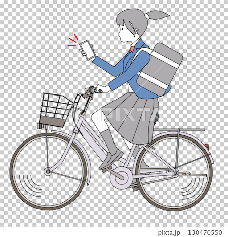 スマホを見ながら自転車に乗る女子中高生 130470550