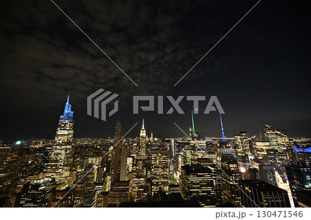 ニューヨーク、マンハッタンの夜景 130471546