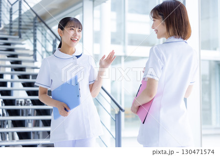 医療 女性看護師のポートレート 医療 女性看護師のポートレート 130471574