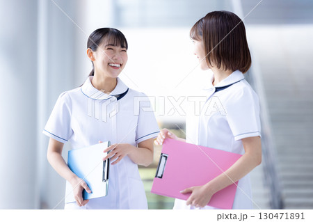 医療 女性看護師のポートレート 医療 女性看護師のポートレート 130471891