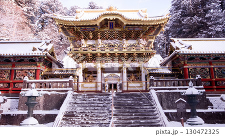 日光市　冬の日光東照宮　陽明門 130472325