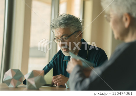 高齢者施設の入居者 高齢者施設の入居者 130474361