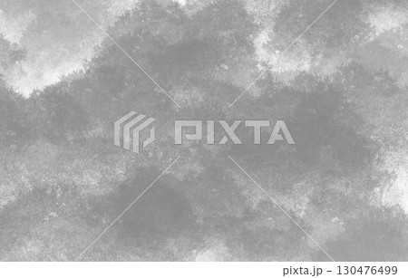 ホラーやミステリーに使えるモヤモヤ背景　黒背景に煙が漂う汚れた壁のテクスチャ背景 130476499