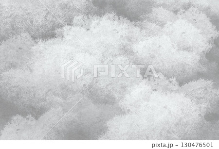 ホラーやミステリーに使えるモヤモヤ背景　黒背景に煙が漂う汚れた壁のテクスチャ背景 130476501