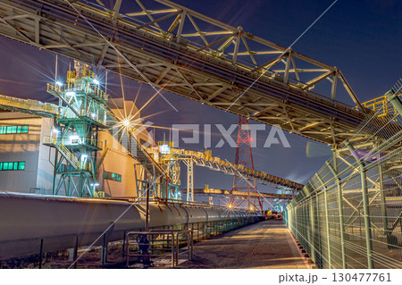 火力発電所夜景 130477761