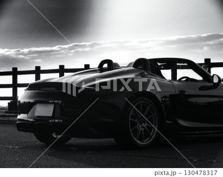 黒いオープンカー 130478317