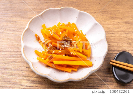 にんじんの醤油麹きんぴら 130482261