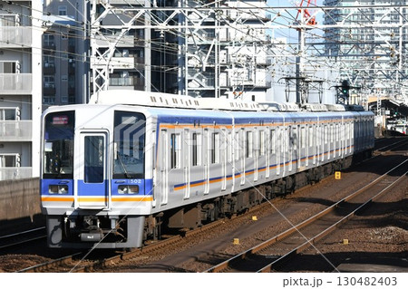 南海本線をゆく南海電気鉄道1000系の回送列車 南海本線をゆく南海電気鉄道1000系の回送列車 130482403