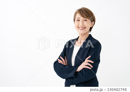 女性 ビジネス ポートレート 女性 ビジネス ポートレート 130482748