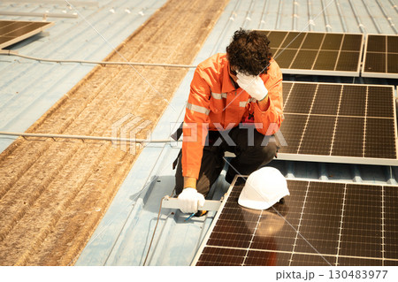 Hot tired Dizziness, fainting worker working outdoor roof over heat summer sun burning dehydration 130483977