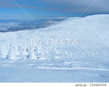 冬の吾妻連峰・西吾妻山の樹氷の森 冬の吾妻連峰・西吾妻山の樹氷の森 130484198