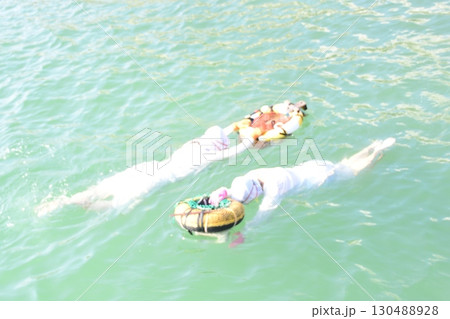 二人の海女 130488928
