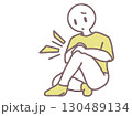 膝関節トラブルに悩む人黄色 130489134