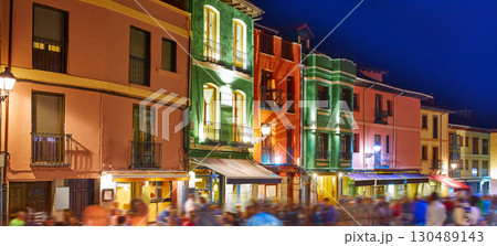 barrio humedo nightlife, in leon downtown  spain 130489143