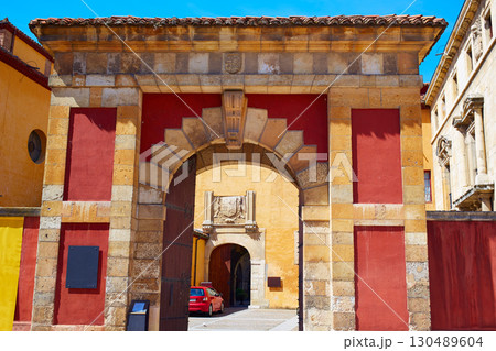 Leon San Isidoro church by way of saint James 130489604