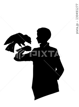 鷹匠の男性のシルエットイラスト 鷹匠の男性のシルエットイラスト 130491277
