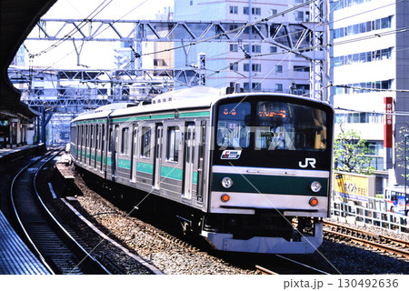 2007年　埼京線を走る205系普通電車 130492636
