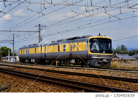 2007年 東海道線を走るキヤ141系信号・軌道検測車 2007年 東海道線を走るキヤ141系信号・軌道検測車 130492639