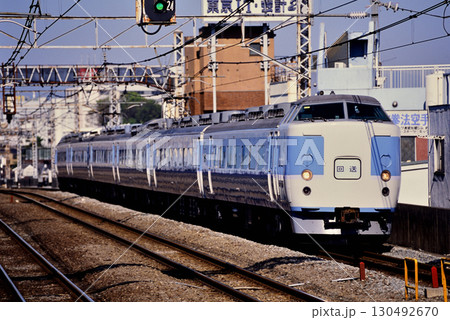 2007年 中央本線を走る183系回送電車6両 2007年 中央本線を走る183系回送電車6両 130492670