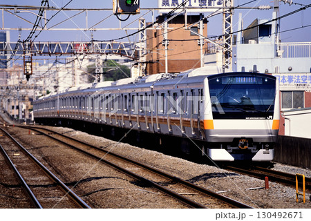 2007年　中央本線を走るE233系快速電車10両 130492671