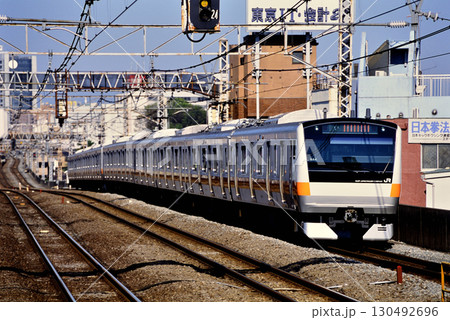 2007年　中央本線を走るE233系快速電車10両 130492696